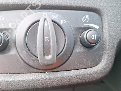 Used Headlight switch Headlight switch FORD FIESTA VI (CB1, CCN) 1.25 (82 hp) 31019696 31019696