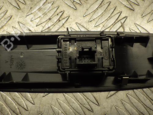 Used Right front window switch Right front window switch RENAULT MEGANE III Coupe (DZ0/1_) 1.5 dCi (DZ0B) (106 hp) 24244752 24244752