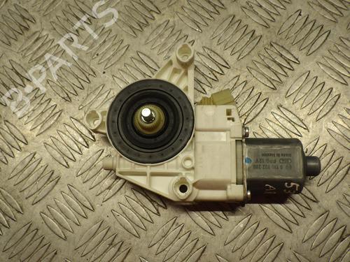 Used Right rear window motor MERCEDES-BENZ R-CLASS (W251, V251) R 320 CDI 4-matic (251.022, 251.122) (224 hp) 24250383
