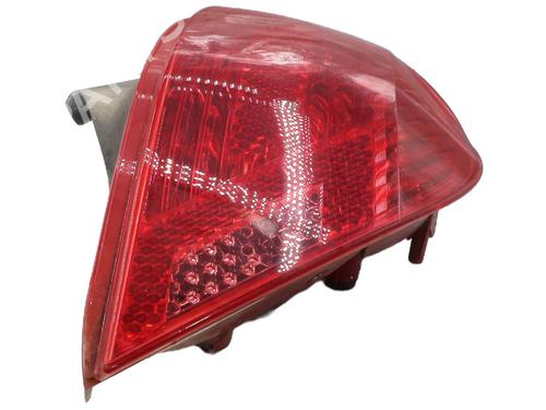 Right taillight PEUGEOT 308 I (4A_, 4C_) 1.6 HDi | BP32098951C35