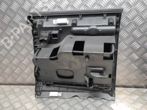glove-box-vw-tiguan-5n_-2007-2008-2009-2010-2011-2012-2013-2014-2015-2016-2017-2018-24252085 main image