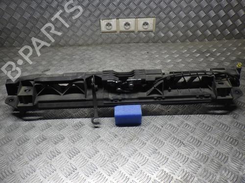 Hood lock PEUGEOT 308 SW II (LC_, LJ_, LR_, LX_, L4_) 1.2 THP 110 9677850980