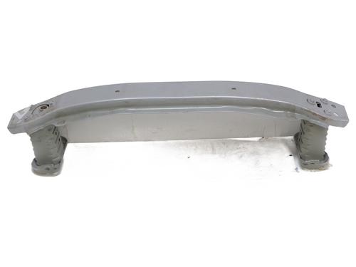 Used Front bumper reinforcement TOYOTA YARIS (_P13_) 1.5 Hybrid (NHP130_, NHP130) (101 hp) 32395714