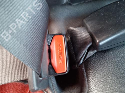 seat-buckle-jaguar-xe-x760-2015-31019713 main image
