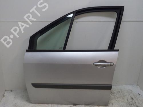 Used Left front door RENAULT SCÉNIC II (JM0/1_) 1.5 dCi (JM1E, JM16) (106 hp) 29454696