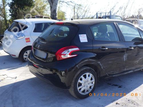 Left headlight PEUGEOT 208 I (CA_, CC_) 1.4 HDi | BP31852368C28 