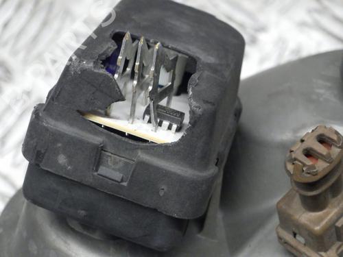 Used Right headlight Right headlight RENAULT TRAFIC II Van (FL) 1.9 dCi 100 (FL0C, FL0K, FL0B) (101 hp) 24246664 24246664