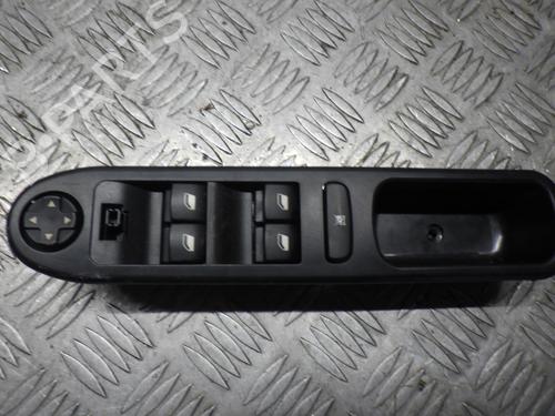 Used Left front window switch Left front window switch PEUGEOT 207 (WA_, WC_) 1.6 HDi (90 hp) 24250667 24250667
