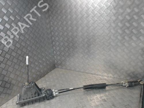 Used Gear lever RENAULT CLIO III (BR0/1, CR0/1) 1.5 dCi (75 hp) 24247784