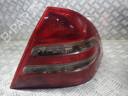 Used Right taillight MERCEDES-BENZ C-CLASS (W203) C 270 CDI (203.016) (170 hp) 24246464