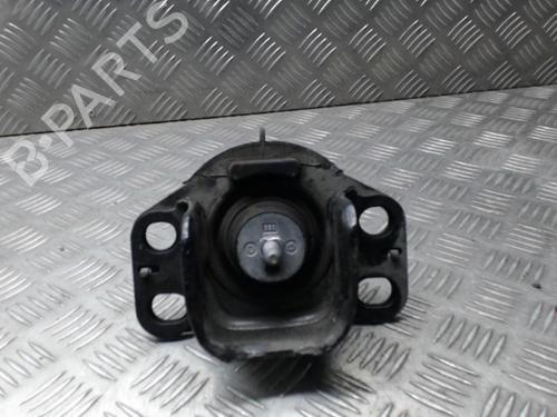 Used Engine mount RENAULT SCÉNIC II (JM0/1_) 1.9 dCi (JM0G, JM12, JM1G, JM2C) (120 hp) 24247726