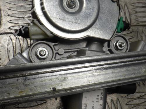 Used Front right window mechanism Front right window mechanism RENAULT TRAFIC II Bus (JL) 1.9 dCI 100 (JL0C, JL0K) (101 hp) 24245241 24245241