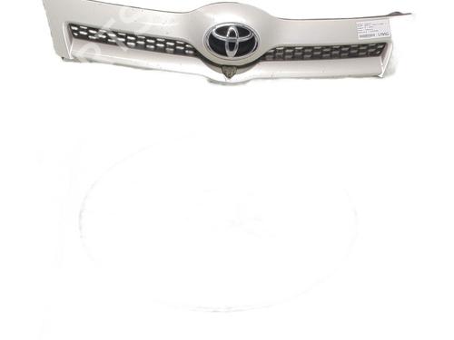 Used Grille TOYOTA COROLLA Verso (ZER_, ZZE12_, R1_) 2.2 D-4D (AUR10_, AUR10R) (136 hp) 31096756
