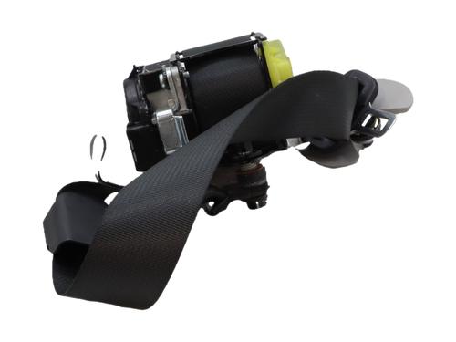 front-right-seatbelt-kia-stonic-yb-2017-39504307 main image