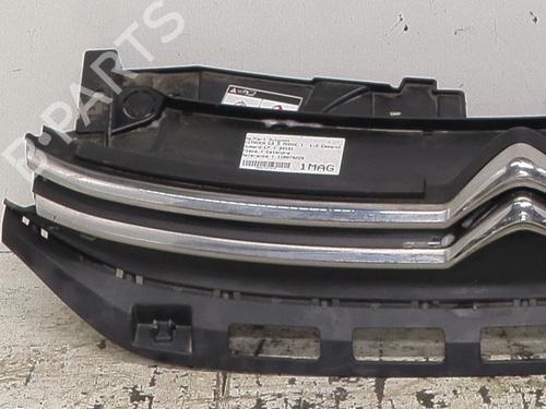 Grill CITROËN C3 III (SX) 1.2 PureTech 82 | BP31160057C40