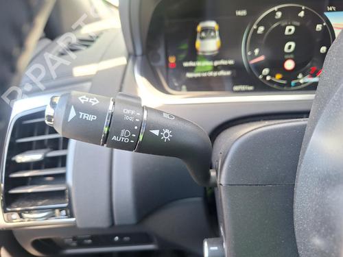 switch-jaguar-f-type-convertible-x152-2012-37036395 main image