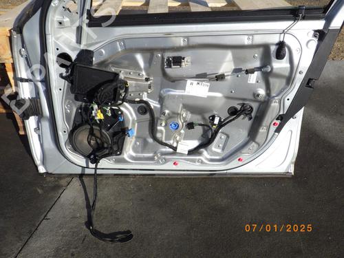 Right front door MERCEDES-BENZ S-CLASS (W221, V221) S 320 CDI (221.022, 221.122) | BP24248059C3 