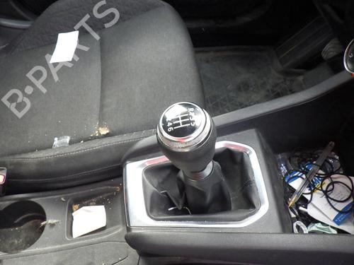 Used Shift knob Shift knob RENAULT CLIO V (B7_) 1.5 Blue dCi 85 (B7AG) (86 hp) 24244391 24244391