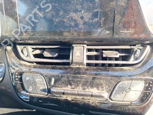 air-vent-toyota-c-hr-_x1_-2016-31045788 main image