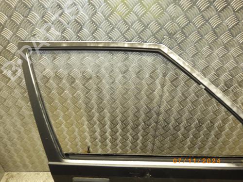 Used Right front door Right front door 25050553 25050553