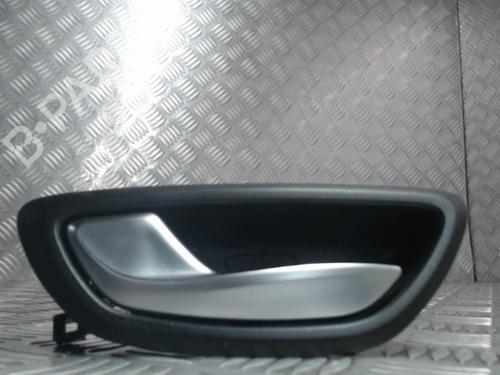 Used Front left interior door handle Front left interior door handle RENAULT MEGANE IV Hatchback (B9A/M/N_) 1.5 dCi 110 (B9A3) (110 hp) 24247172 24247172