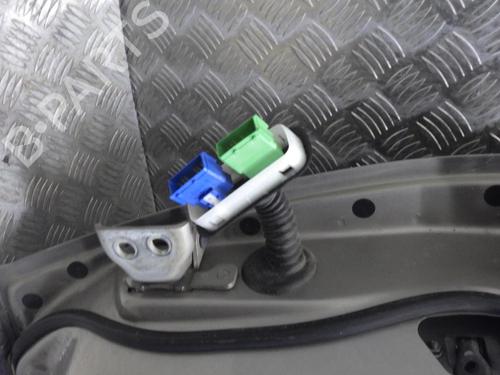 Right front door PEUGEOT 308 SW I (4E_, 4H_) 1.6 HDi | BP24248360C3