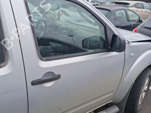 Used Right front door NISSAN NAVARA NP300 (D40) 2.5 dCi 4WD (171 hp) 28721943
