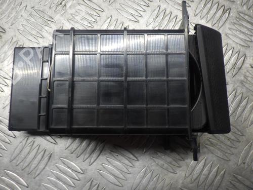 Porte-gobelet/Objets ISUZU D-MAX III (TFR, TFS) 1.9 DDI 4x4 (TFS87) (163 hp) 26516044