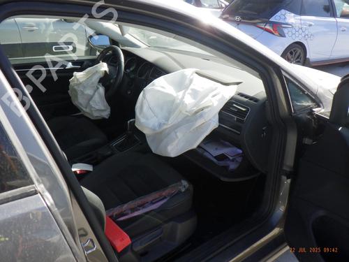 Left tailgate light VW GOLF VII (5G1, BQ1, BE1, BE2) 1.4 TSI | BP31065022C79 - Image 25