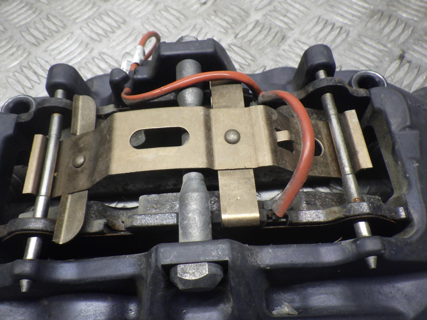 Left front brake caliper – Ferrari 458 4.5 (2009-2026)