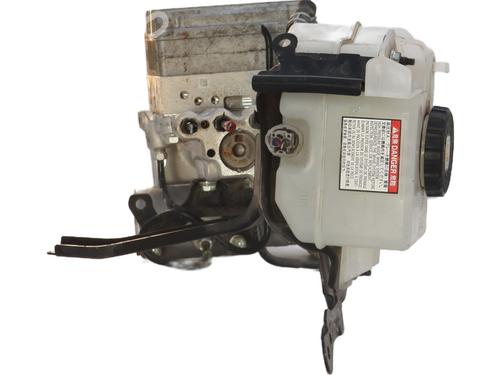 Used ABS pump ABS pump TOYOTA RAV 4 V (_A5_, _H5_) 2.5 Hybrid (AXAH52) (218 hp) 31176974 31176974