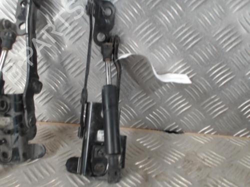 hingedoor-check-strap-ds-ds-3-convertible-sb_-2015-2016-2017-2018-2019-24255545 main image