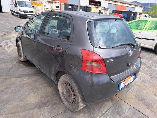 Retrovisor esquerdo TOYOTA YARIS (_P9_) 1.4 D-4D (NLP90_, NLP90R) | BP30936195C26