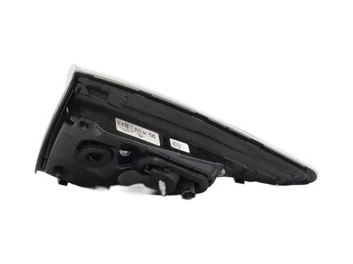right-tailgate-light-renault-clio-v-b7_-2019-37747313 main image
