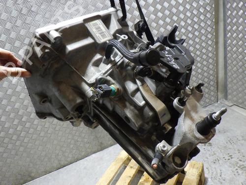 gearbox-renault-clio-v-b7_-2019-24257208 main image