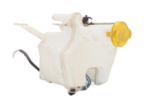 Used Windscreen washer tank Windscreen washer tank TOYOTA YARIS (_P13_) 1.5 Hybrid (NHP130_, NHP130) (101 hp) 35990569 35990569