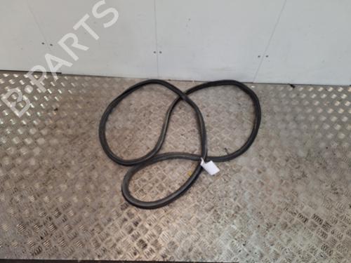 rubber-door-seal-bmw-4-gran-coupe-f36-2014-2015-2016-2017-2018-2019-2020-2021-33714642 main image