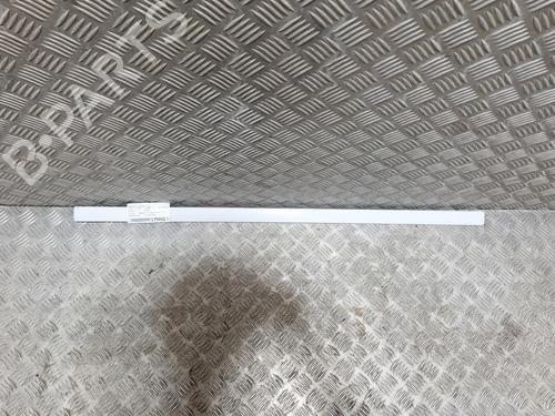 door-moulding-trim-ford-c-max-dm2-2007-2008-2009-2010-29460815 main image