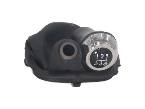 Pomo de la palanca de cambios TOYOTA AYGO (_B4_) 1.0 VVTi (KGB40) (72 hp) 30818720
