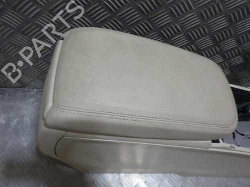 Middle console MERCEDES-BENZ GLA-CLASS (X156) GLA 200 CDI 4-matic (156.902) | BP24260663I22 - Image 2