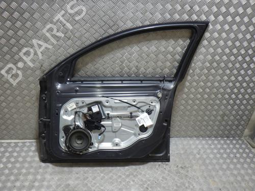 right-front-door-volvo-v50-545-2003-2004-2005-2006-2007-2008-2009-2010-2011-2012-28672866 main image