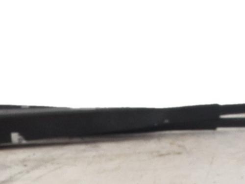 Used Front windshield wiper arm Front windshield wiper arm 38306521 38306521