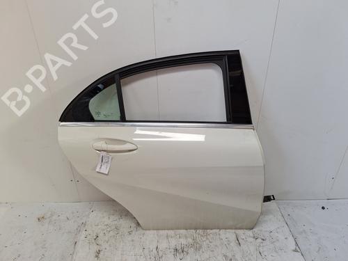 Used Right rear door MERCEDES-BENZ A-CLASS (W176) A 180 (176.042) (122 hp) 30305644