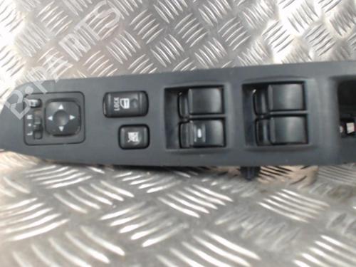 Used Switch Switch PEUGEOT 4007 (VU_, VV_) 2.2 HDi (156 hp) 24255838 24255838