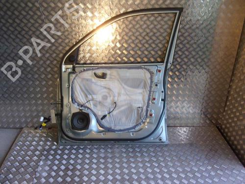 Right front door HYUNDAI TUCSON (JM) 2.0 CRDi All-wheel Drive | BP24255884C3 