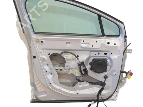 Used Left front door Left front door 37452508 37452508