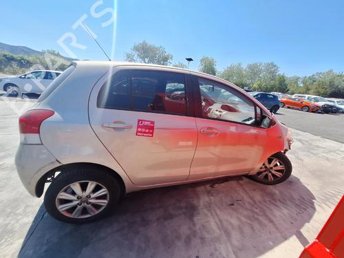 Brugte TOYOTA YARIS (_P9_) 1.33 VVT-i (NSP90_, NSP90R) 4957421