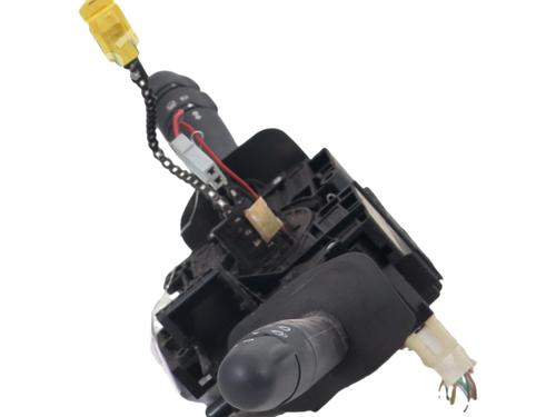 Used Steering column stalk Steering column stalk RENAULT CLIO II (BB_, CB_) 1.2 (BB0A, BB0F, BB10, BB1K, BB28, BB2D, BB2H, CB0A,... (58 hp) 39727913 39727913