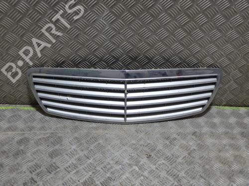 Used Grille MERCEDES-BENZ E-CLASS (W211) E 280 CDI (211.020) (190 hp) 26217190