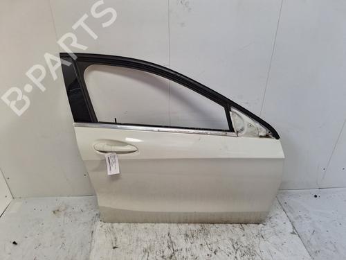 Used Right front door MERCEDES-BENZ A-CLASS (W176) A 180 (176.042) (122 hp) 30259573